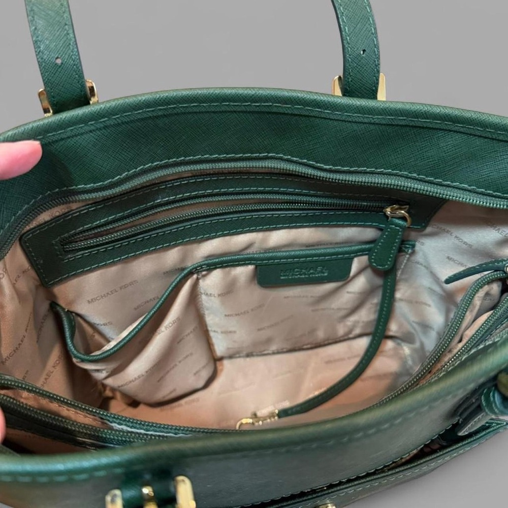 Michael Kors Jet Set Saffiano Leather Tote – Green - Picture 4 of 8
